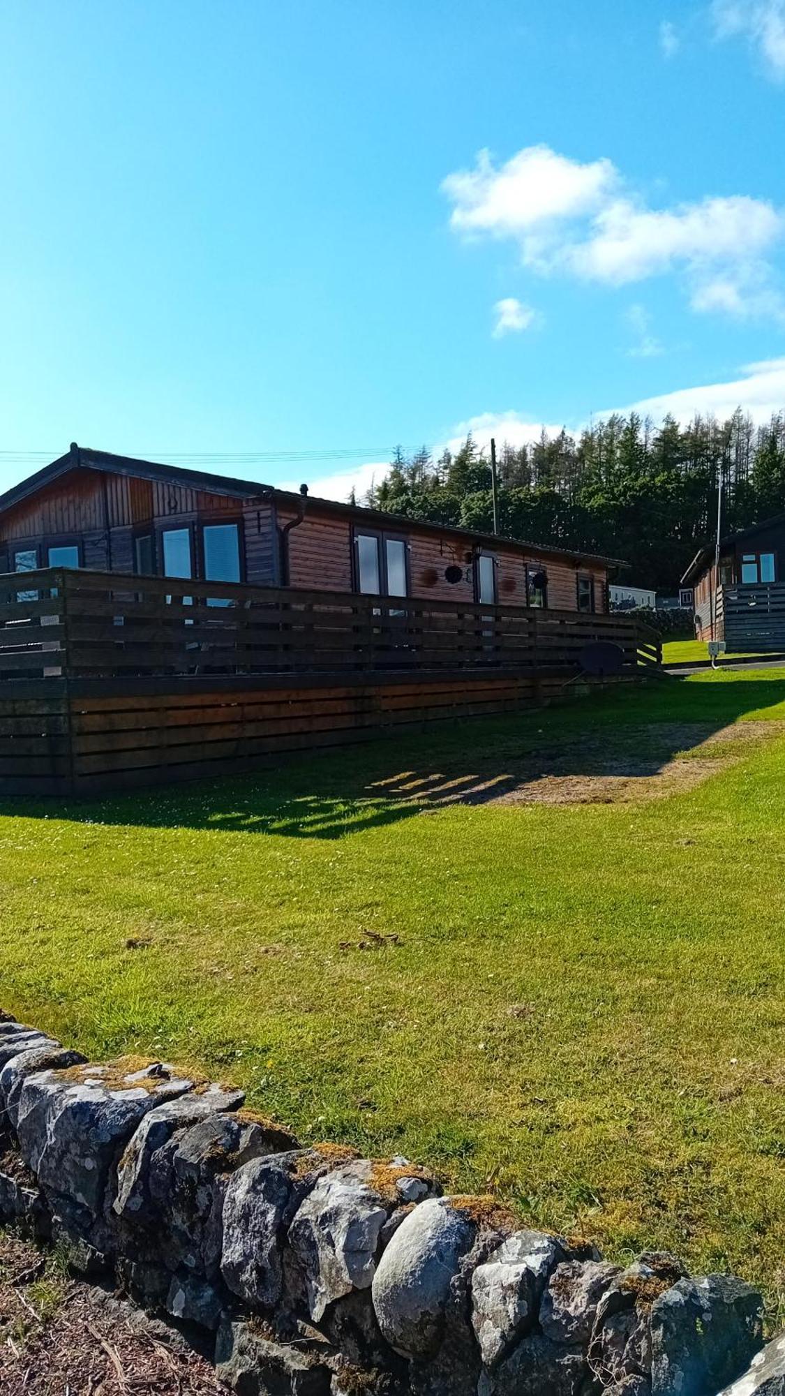 Baytree Lodge At Three Lochs Holiday Park, New Ask About Our Packages Birthday ,Anniversary,Family,Pamper Packages Available Balminnoch Экстерьер фото